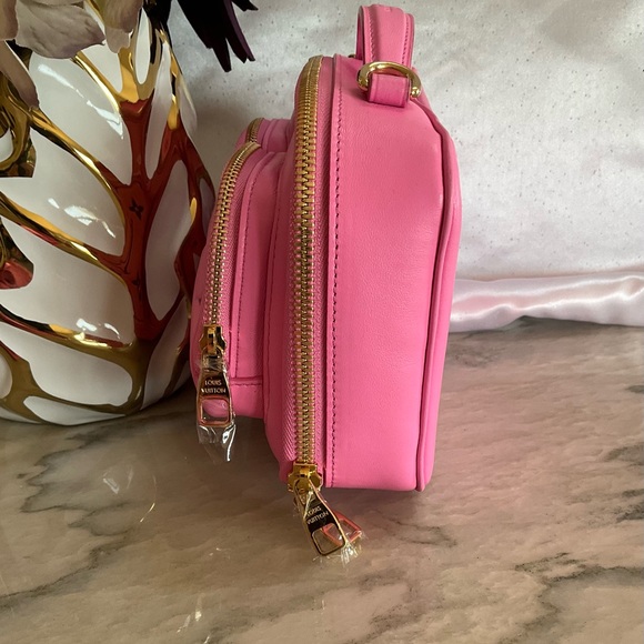 Sold Amazing Louis Vuitton Pink Utility Bag - Picture 4 of 16